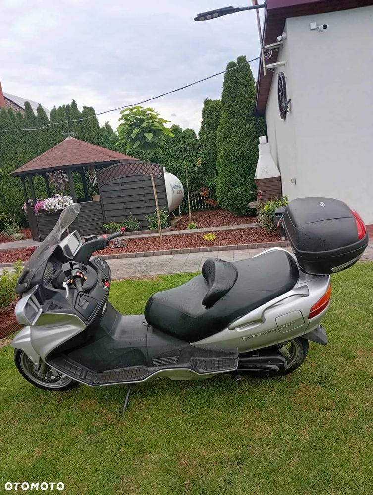 Suzuki Burgman - 4