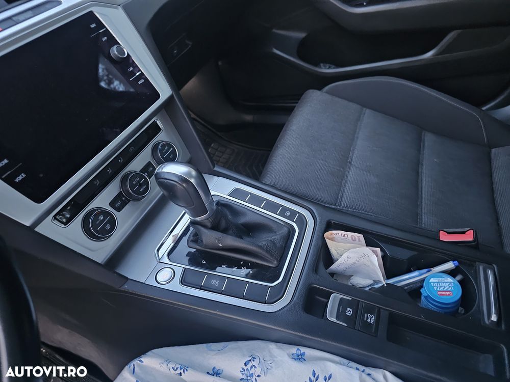 Volkswagen Passat Variant 1.6 TDI SCR DSG Comfortline - 3