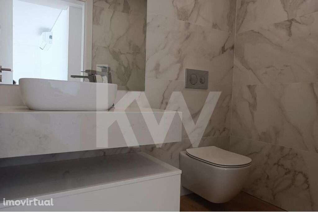 Moradia - geminada  T3 +1 - Freguesia Trafaria - Costa de Caparica - Grande imagem: 5/36