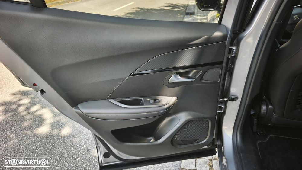 Peugeot e-2008 50 kWh GT - 45
