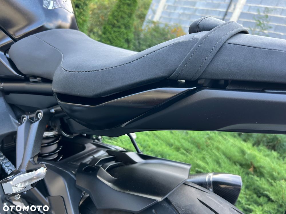 Yamaha MT - 27