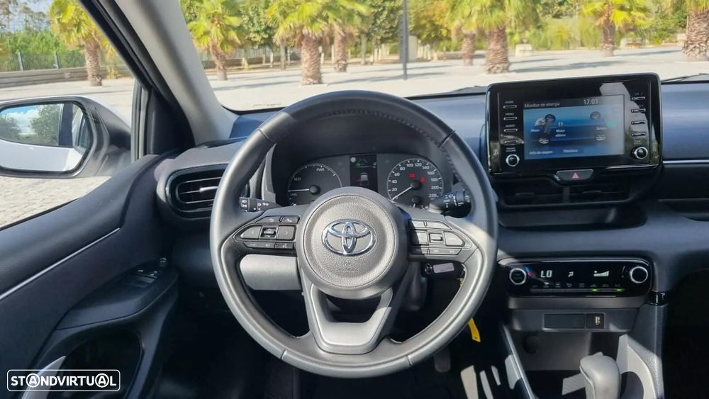 Toyota Yaris - 10