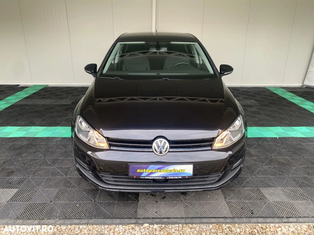 Volkswagen Golf - 2