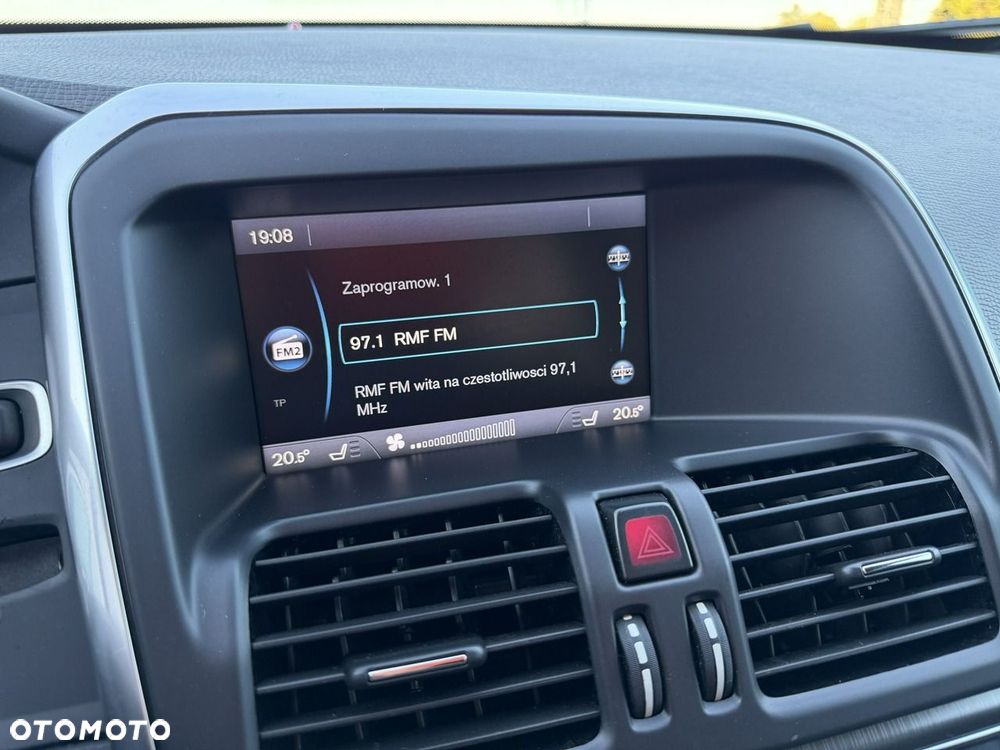 Volvo XC 60 D4 Momentum - 13