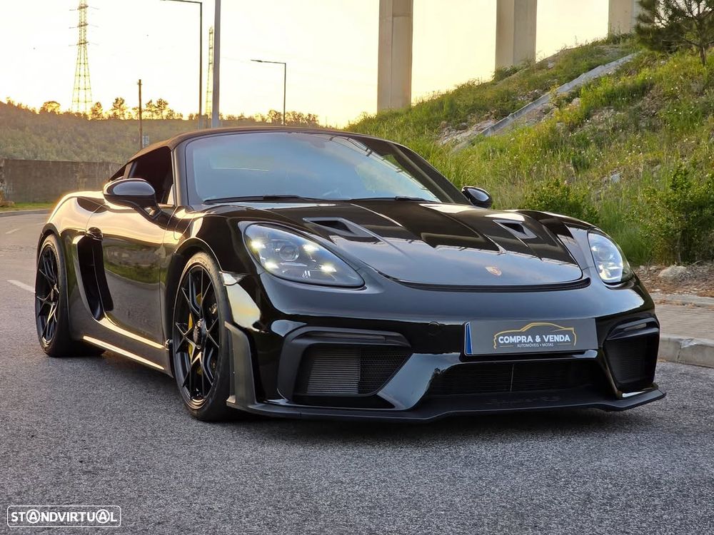 Porsche 718 Spyder RS - 3