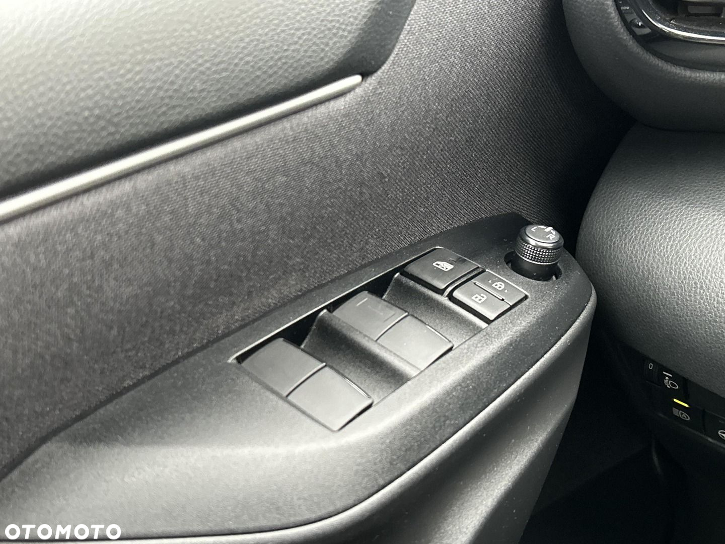 Toyota Yaris - 21