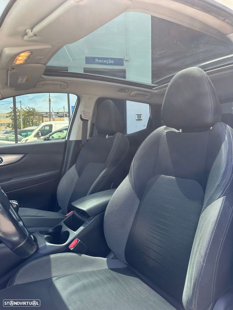Nissan Qashqai 1.5 dCi N-Connecta 18 - 15