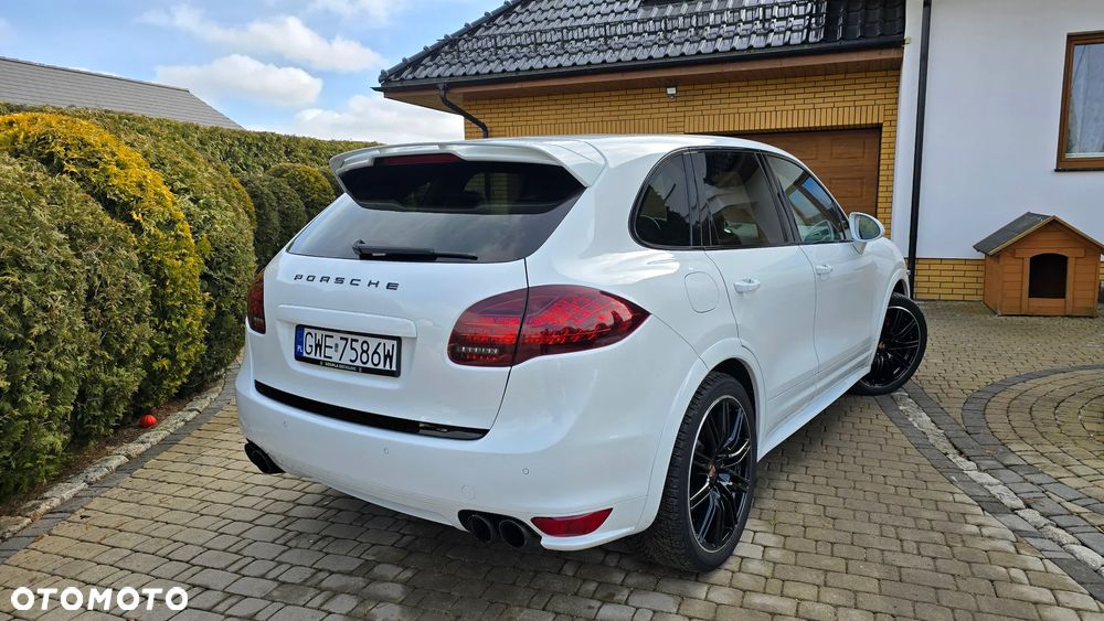 Porsche Cayenne - 15