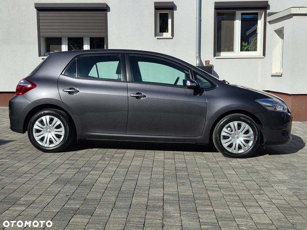 Toyota Auris 1.6 Valvematic Edition - 2