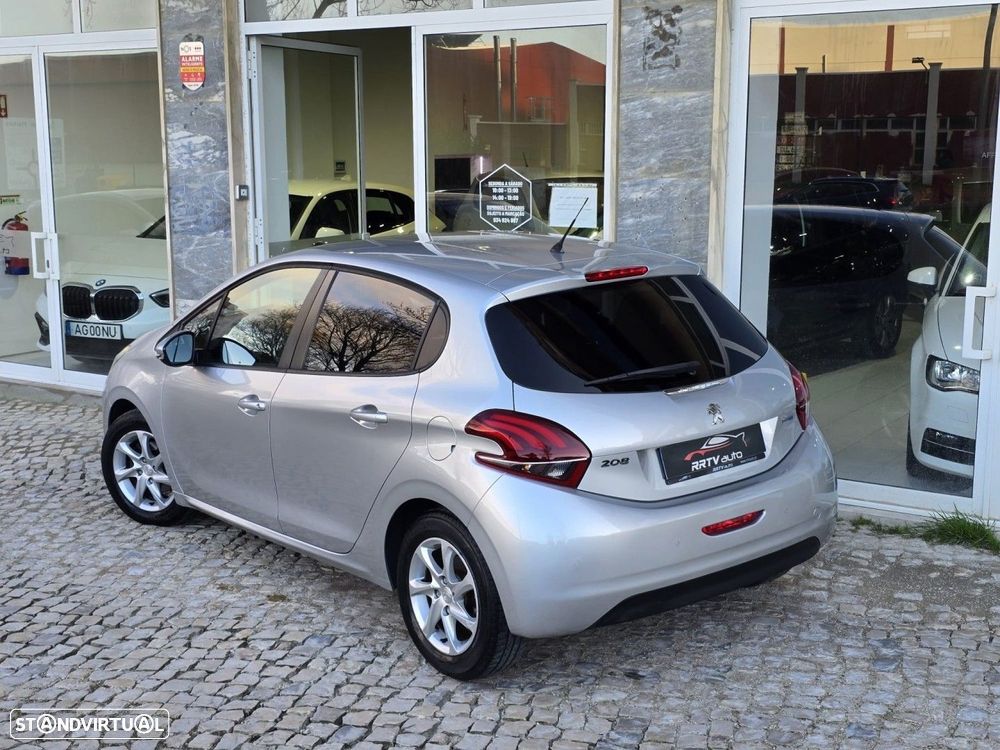 Peugeot 208 1.6 BlueHDi Style - 4