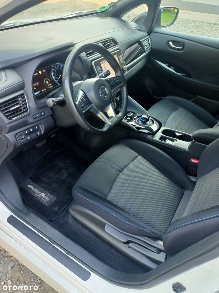 Nissan Leaf - 8