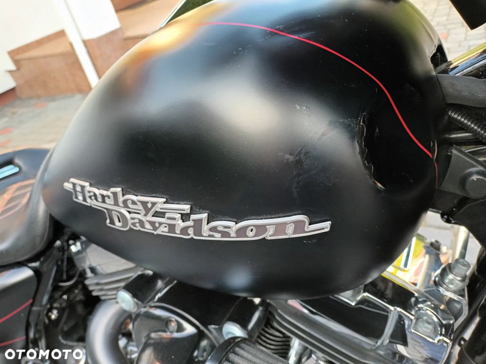 Harley-Davidson Touring Street Glide - 15