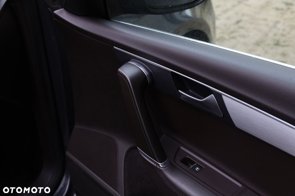 Volkswagen Passat 2.0 Blue TDI SCR Highline - 20