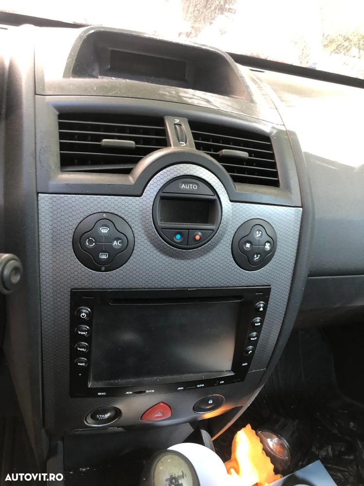 Dezmembrez Renault Megane II 2005 negru 1,6 16v negru panoramic - 7