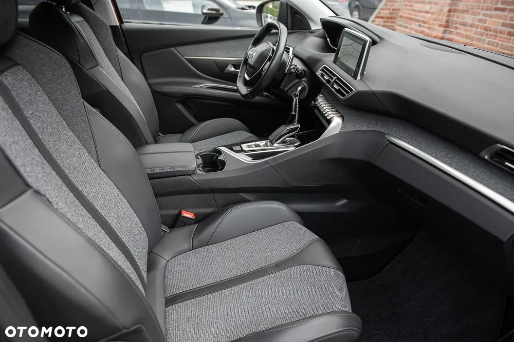 Peugeot 3008 PureTech 130 Stop & Start GPF EAT8 Active Business-Paket - 32
