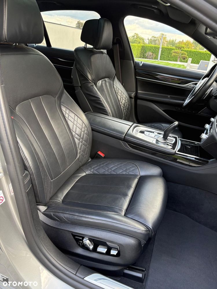 BMW Seria 7 - 16
