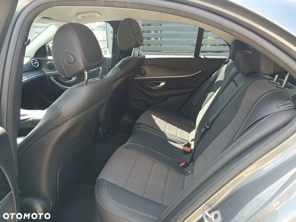 Mercedes-Benz Klasa E 220 d - 36