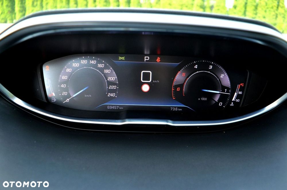 Peugeot 5008 1.5 BlueHDi Allure Pack S&S EAT8 - 30