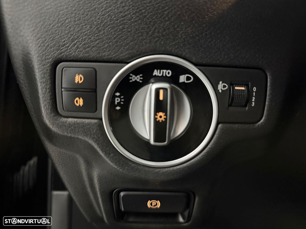 Infiniti Q30 1.5d DCT Business - 32