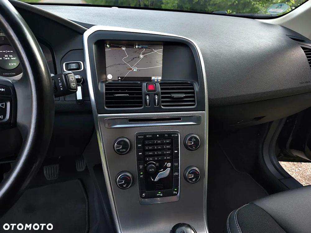 Volvo XC 60 DRIVe Momentum - 32