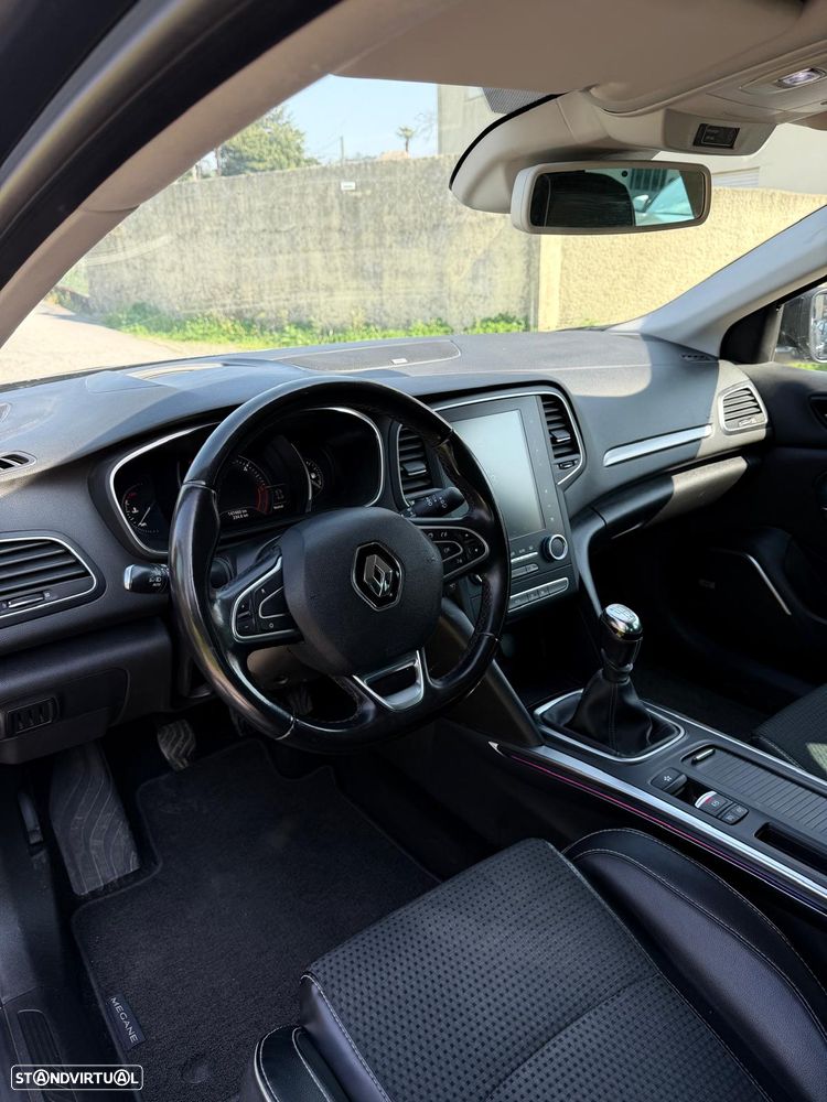 Renault Mégane ENERGY dCi 110 Start & Stop Bose Edition - 6