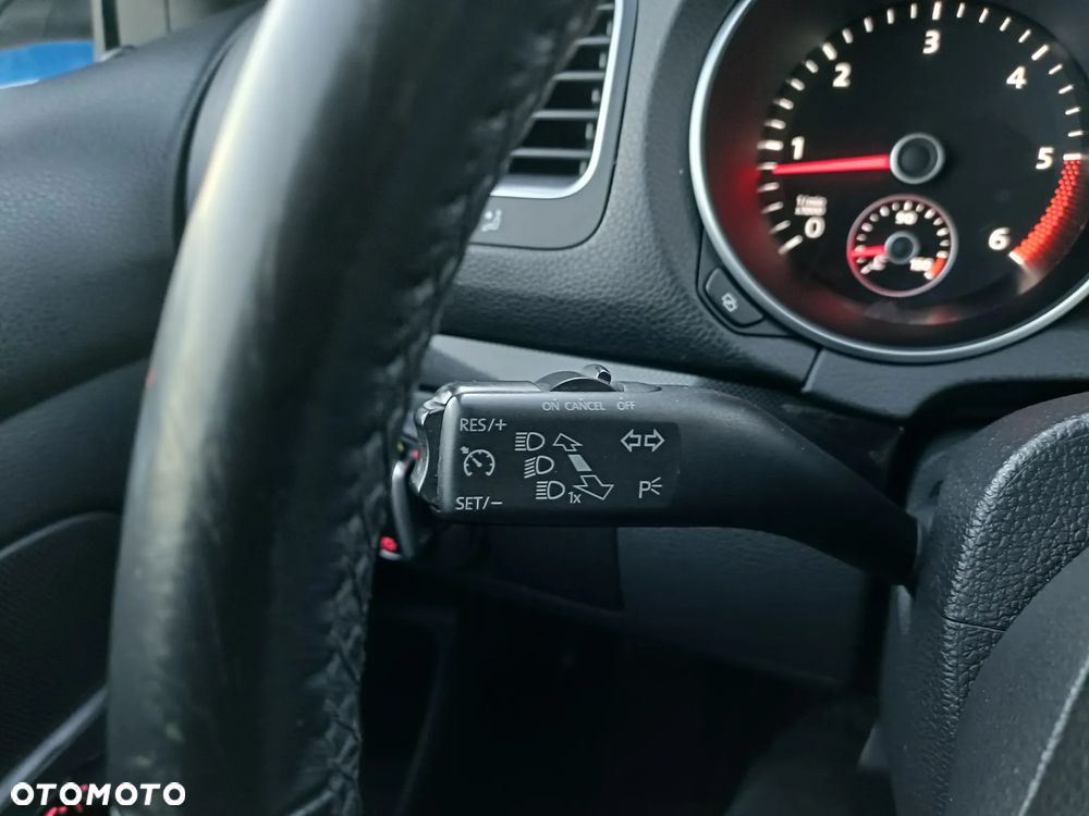 Volkswagen Golf 1.6 TDI DPF Comfortline - 13