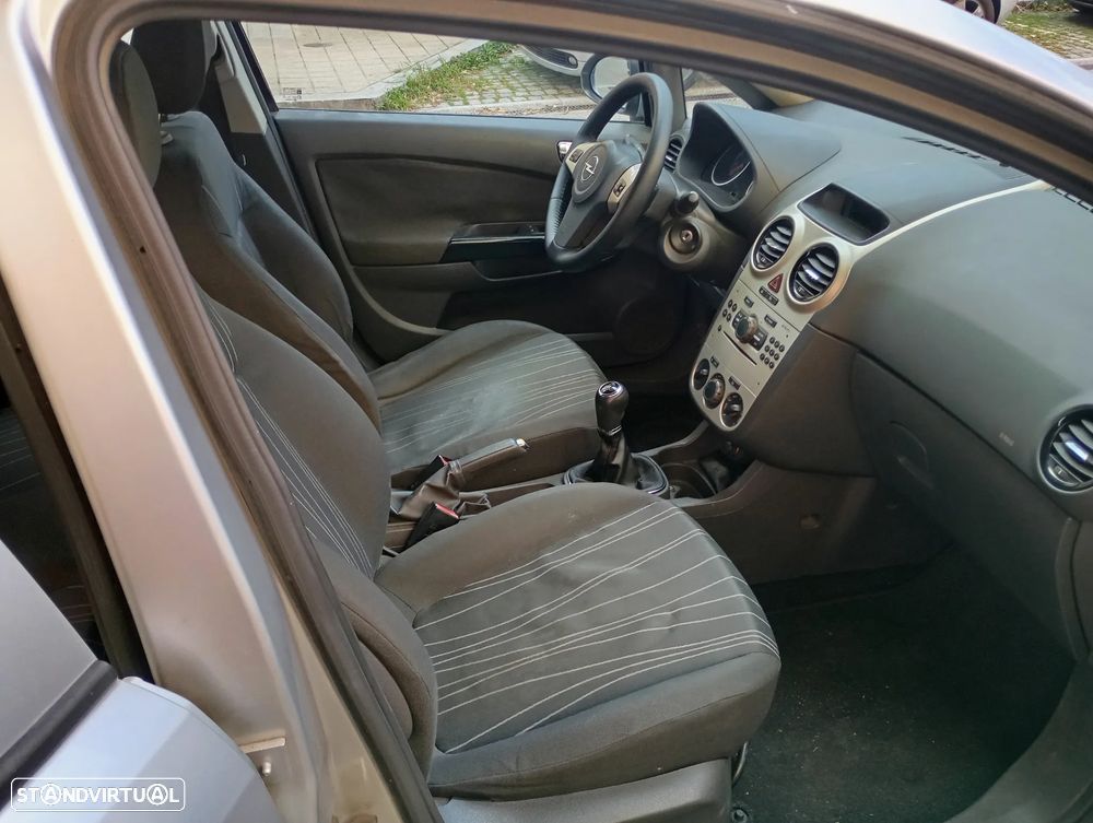 Opel Corsa 1.2 16V Enjoy - 5