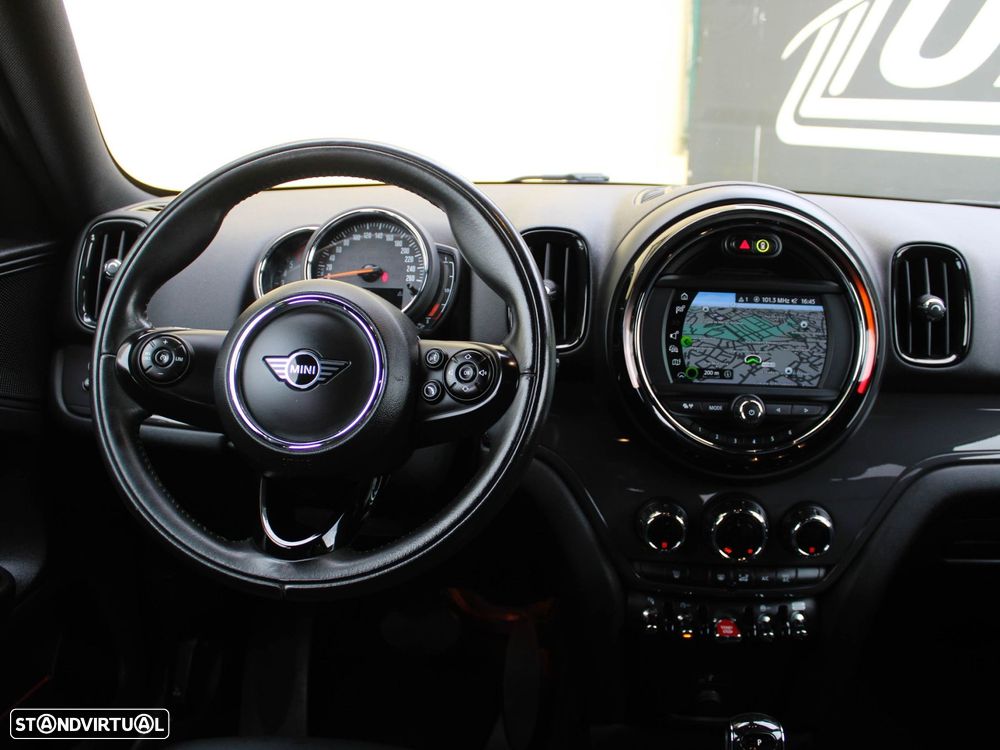 MINI Countryman Cooper D Auto - 28