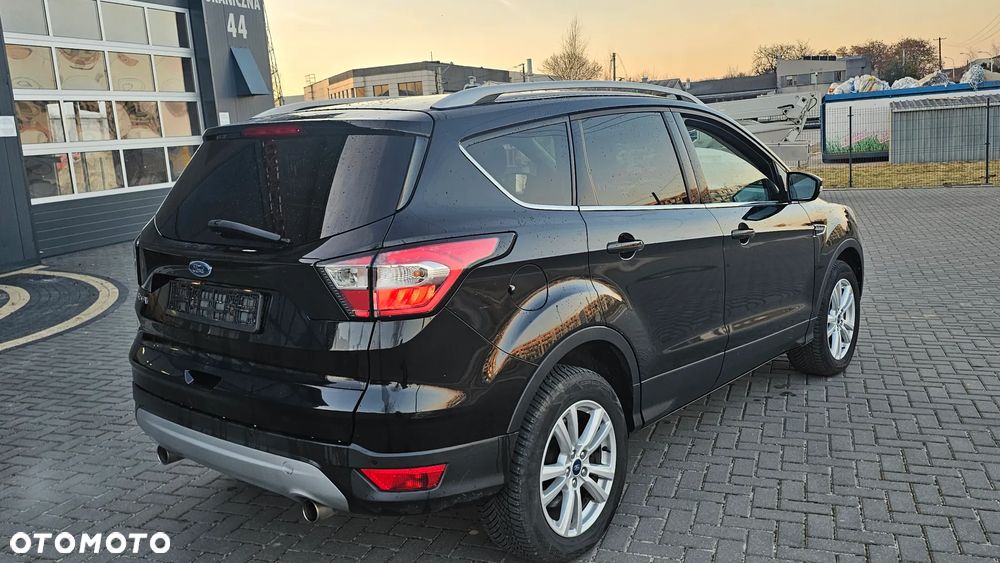 Ford Kuga - 27