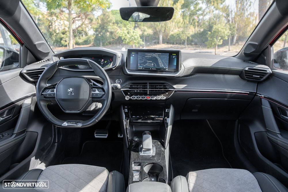 Peugeot e-208 50 kWh GT - 6