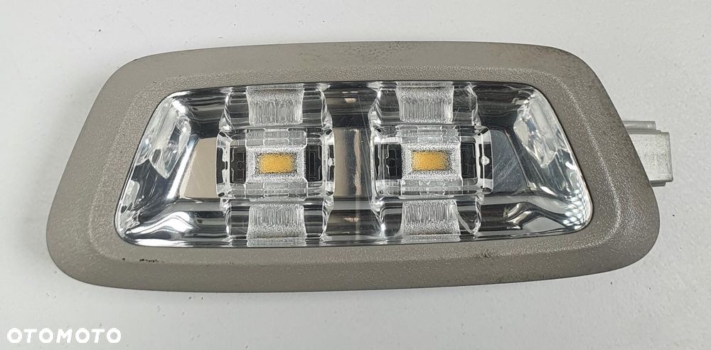 LAMPKA OŚWIETLENIE WNĘTRZA MERCEDES W205 A0009064301 - 1