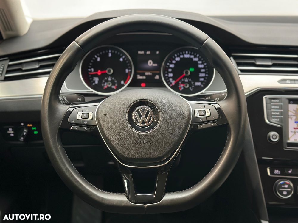 Volkswagen Passat 2.0 TDI DSG (BlueMotion Technology) Highline - 12