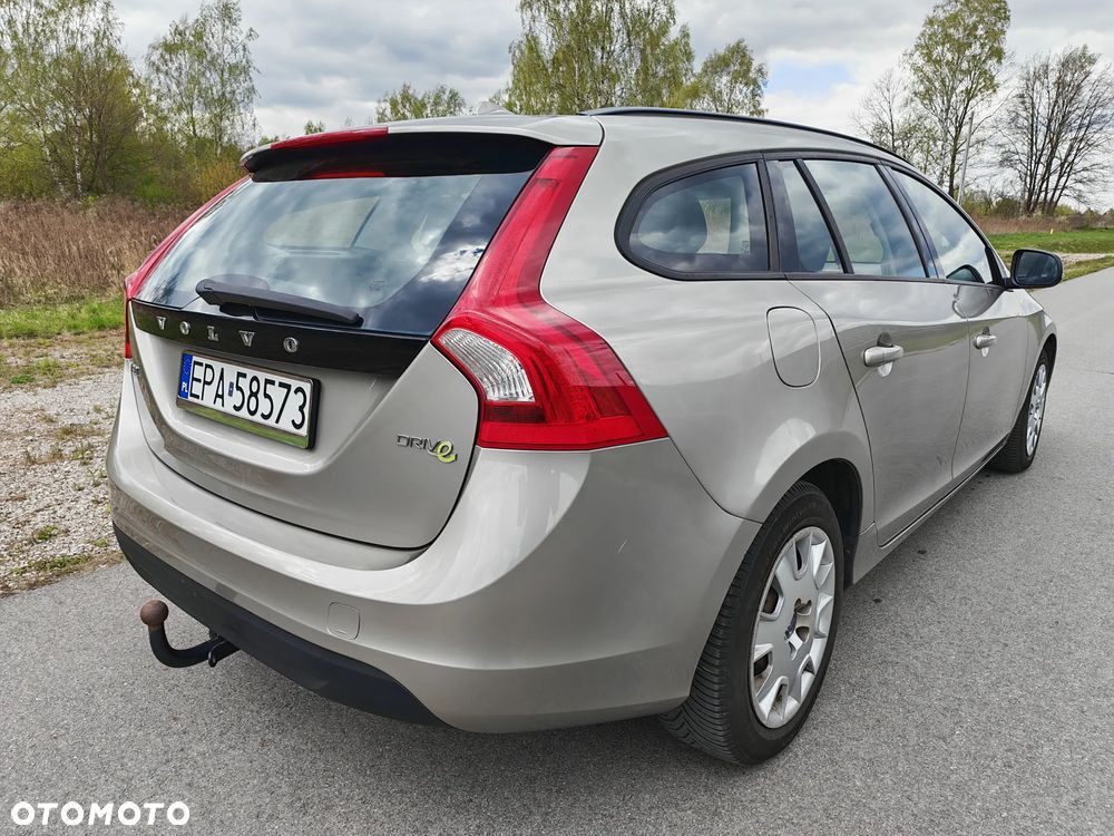 Volvo V60 DRIVe Kinetic - 16