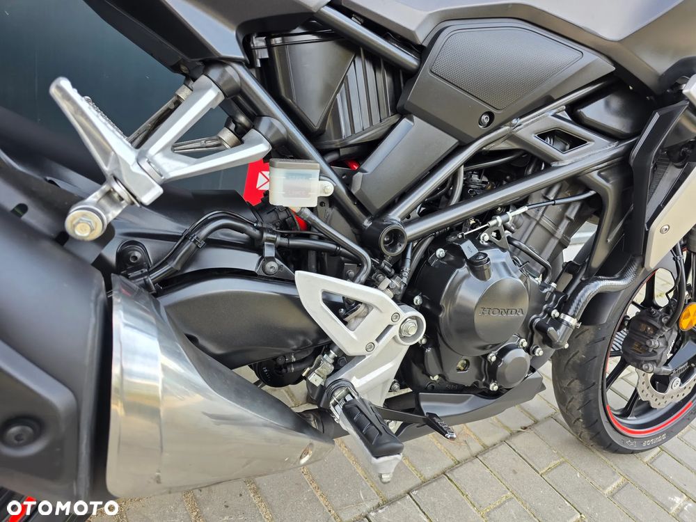 Honda CB - 24
