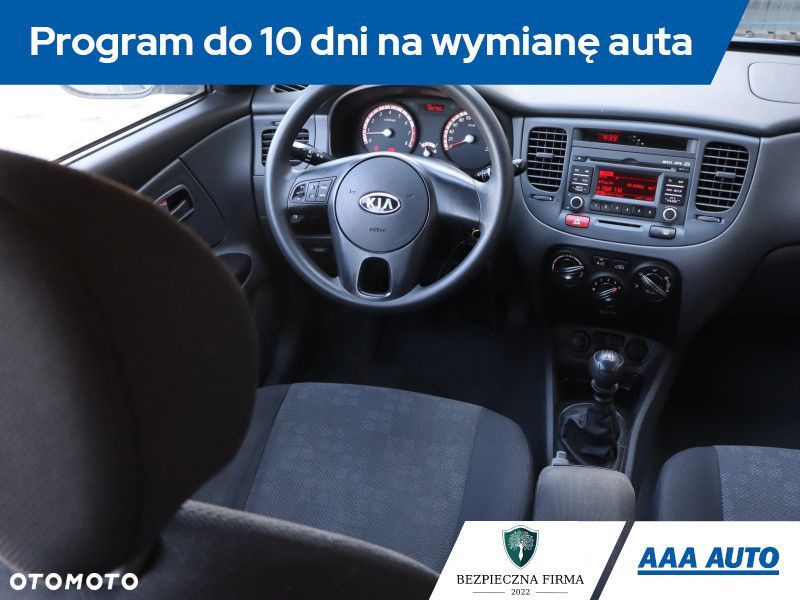 Kia Rio - 9