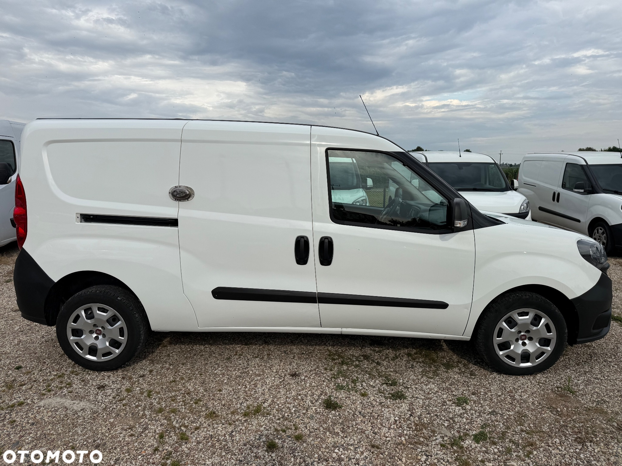 Fiat DOBLO MAXI 1.4 TJET 120 KM 87000 KM IDEALNY STAN JAK NOWY OKAZJA 100% PEWNY - 8