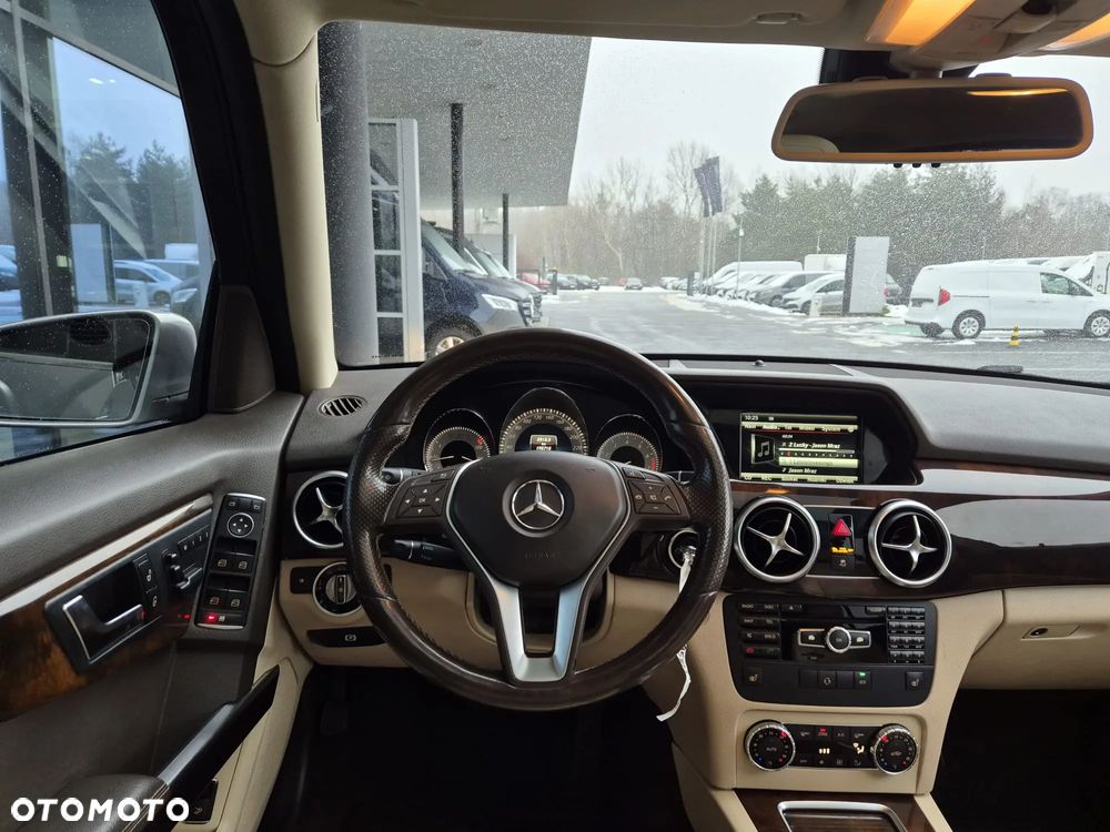 Mercedes-Benz GLK 350 4-Matic - 13