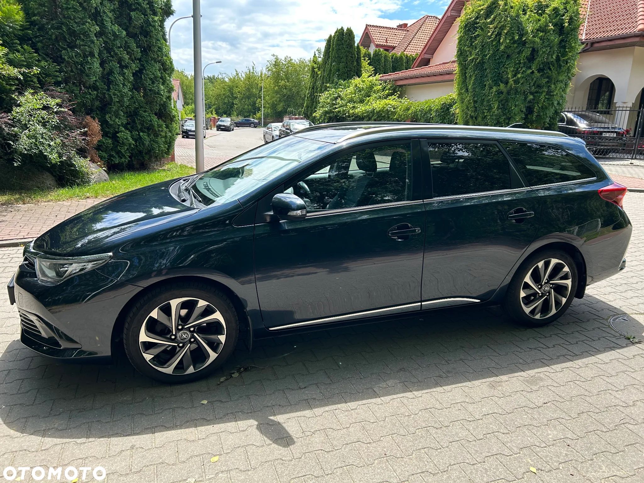 Toyota Auris 1.6 Comfort - 1