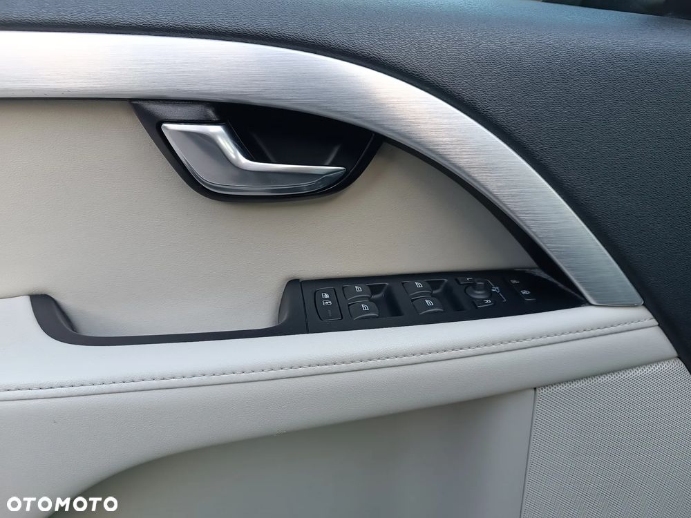 Volvo V70 D2 Edition - 11