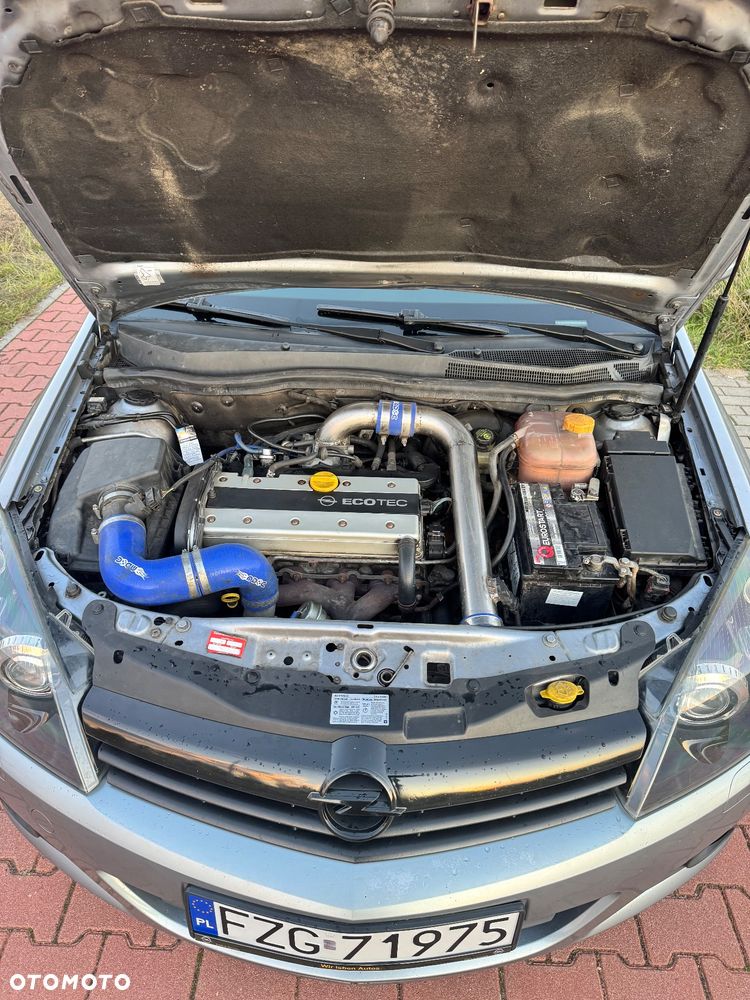 Opel Astra III GTC 2.0 T OPC - 5