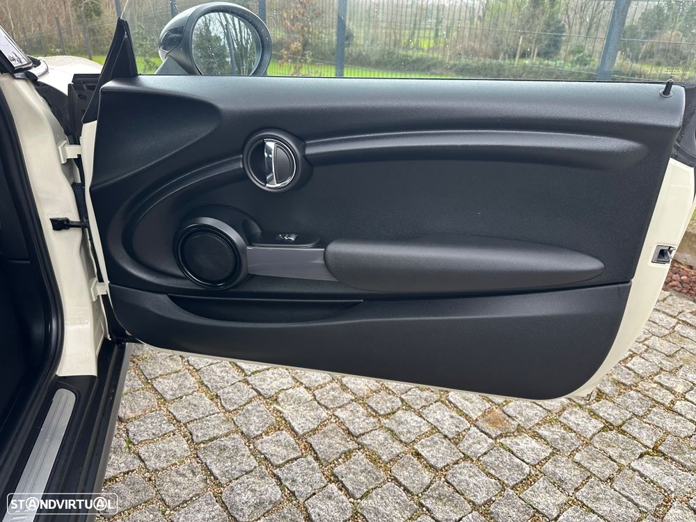 MINI 3 Portas One First - 10