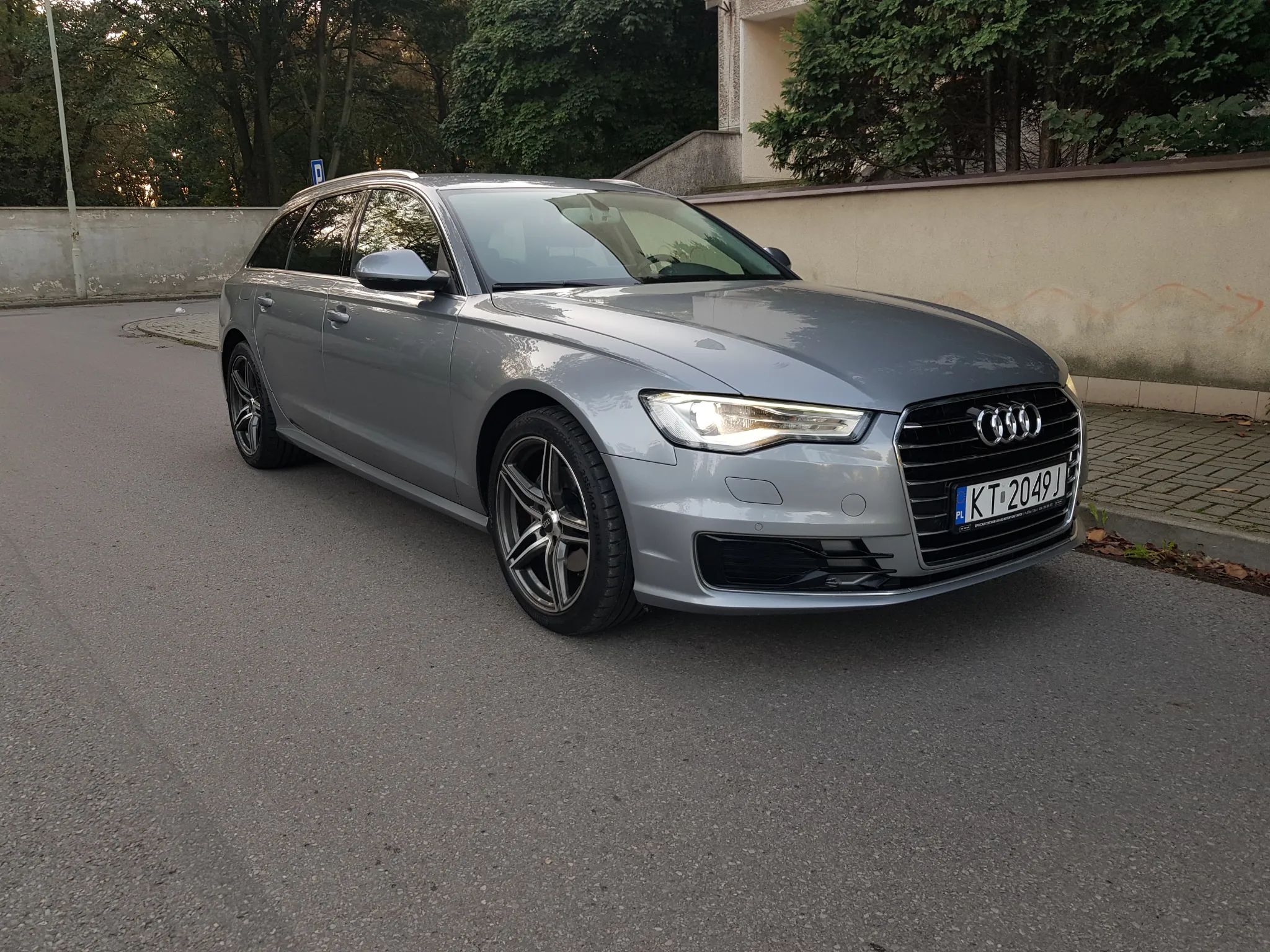 Audi A6 Avant 2.0 TDI Ultra S tronic - 1