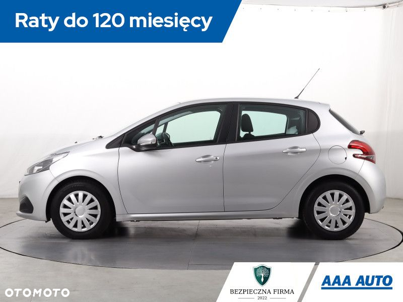 Peugeot 208 - 3