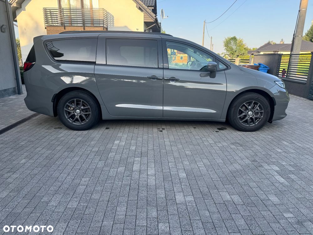 Chrysler Pacifica - 6