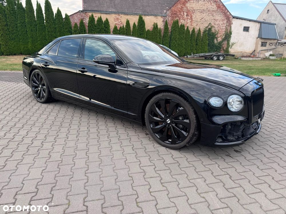 Bentley Flying Spur V8 S - 7