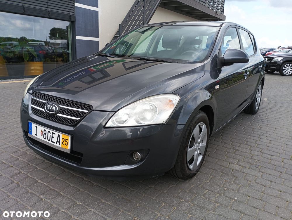 Kia Ceed 1.4 CVVT Attract - 2