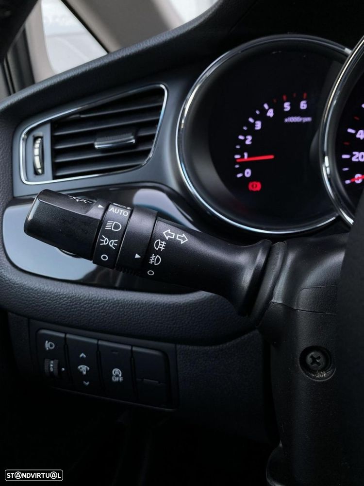 Kia Ceed SW 1.6 CRDi TX - 28
