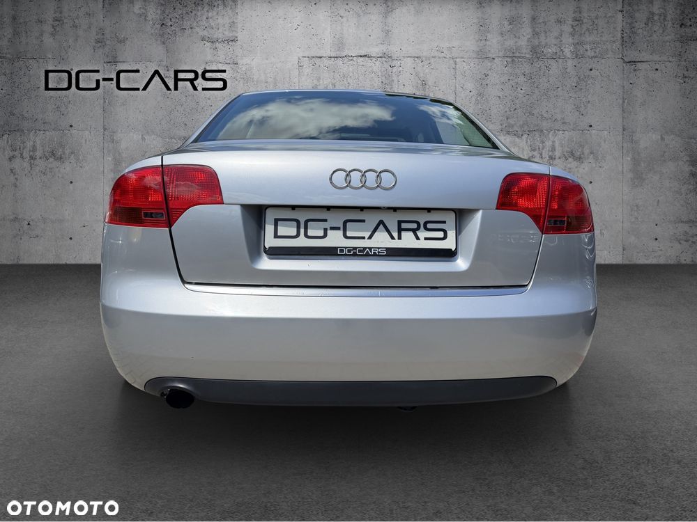 Audi A4 Limousine - 18