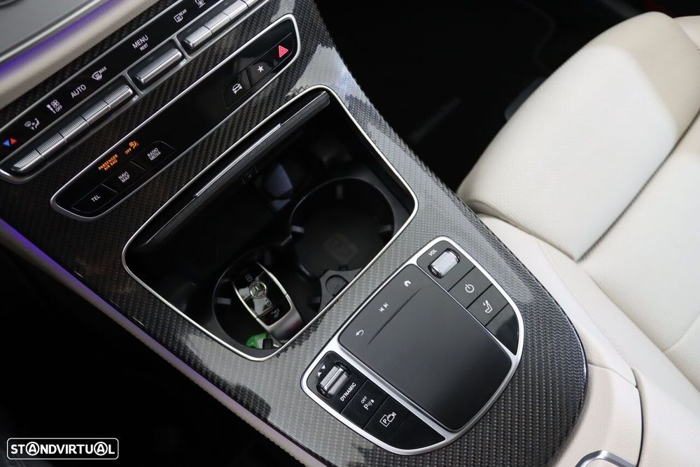 Mercedes-Benz E 300 de Avantgarde - 39