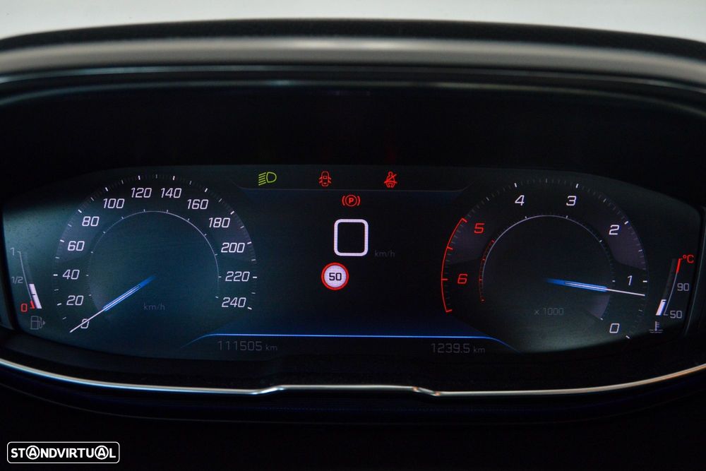 Peugeot 3008 1.5 BlueHDi Active Pack - 32